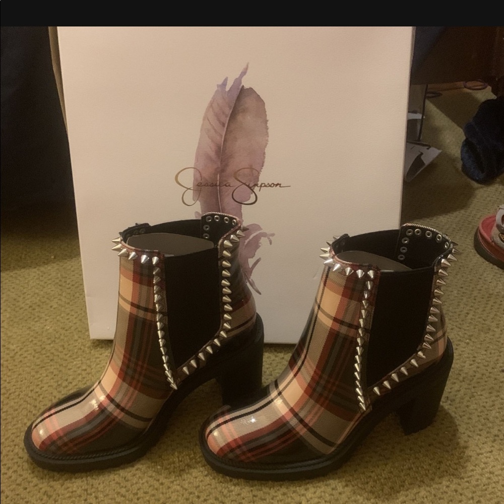 Jessica Simpson boots